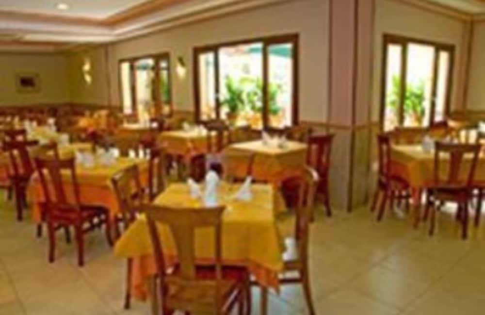 Rampas Hotel 3*